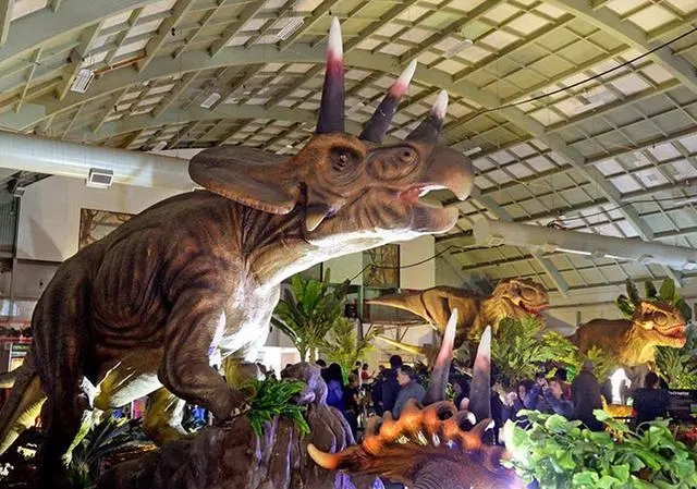 dinosaur exhibition for indoor.jpeg