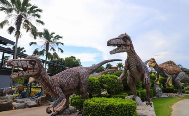 allosaurus.jpg
