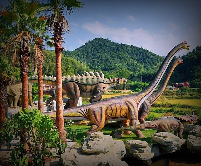 our animatronic dinosaur cases