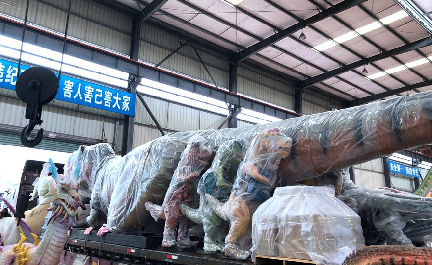 Why Are Animatronic Dinosaurs Disassembled for Transportation